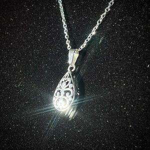 ☃️ Sterling Filigree Drop Necklace